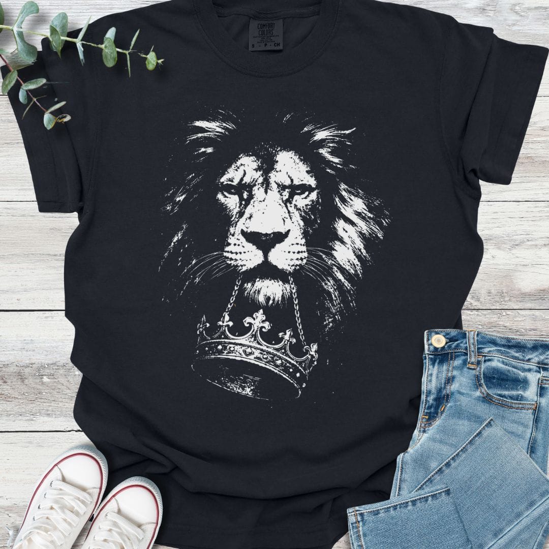 Lion and King T-Shirt - Christian graphic tee