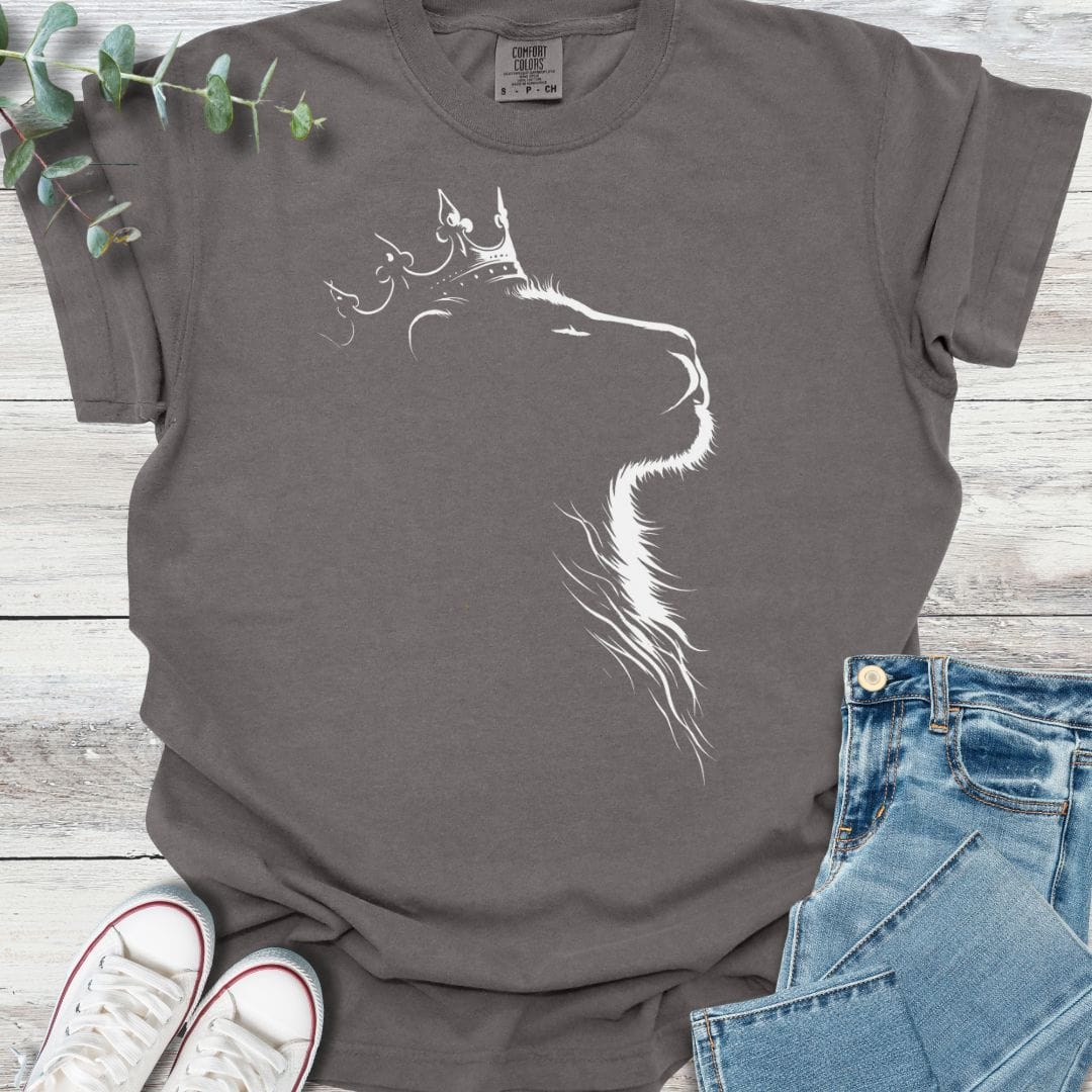 Royal Lion T-shirt in Pepper - Christian graphic tee