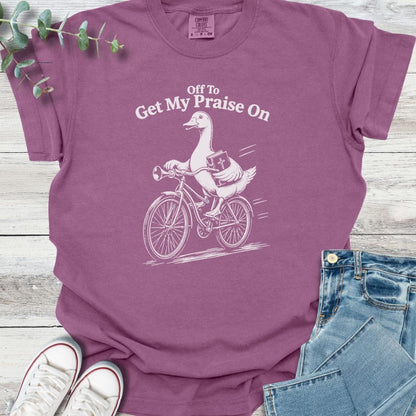 Praise Goose T-shirt in Berry - Christian graphic tee