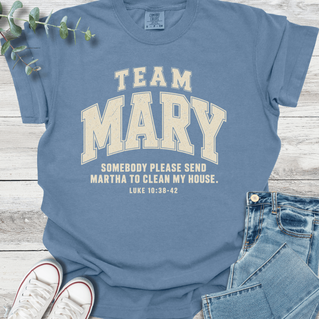 Team Mary T-Shirt - Christian graphic tee