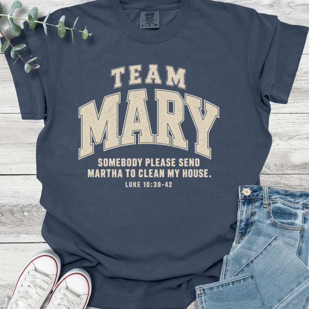 Team Mary T-Shirt - Christian graphic tee